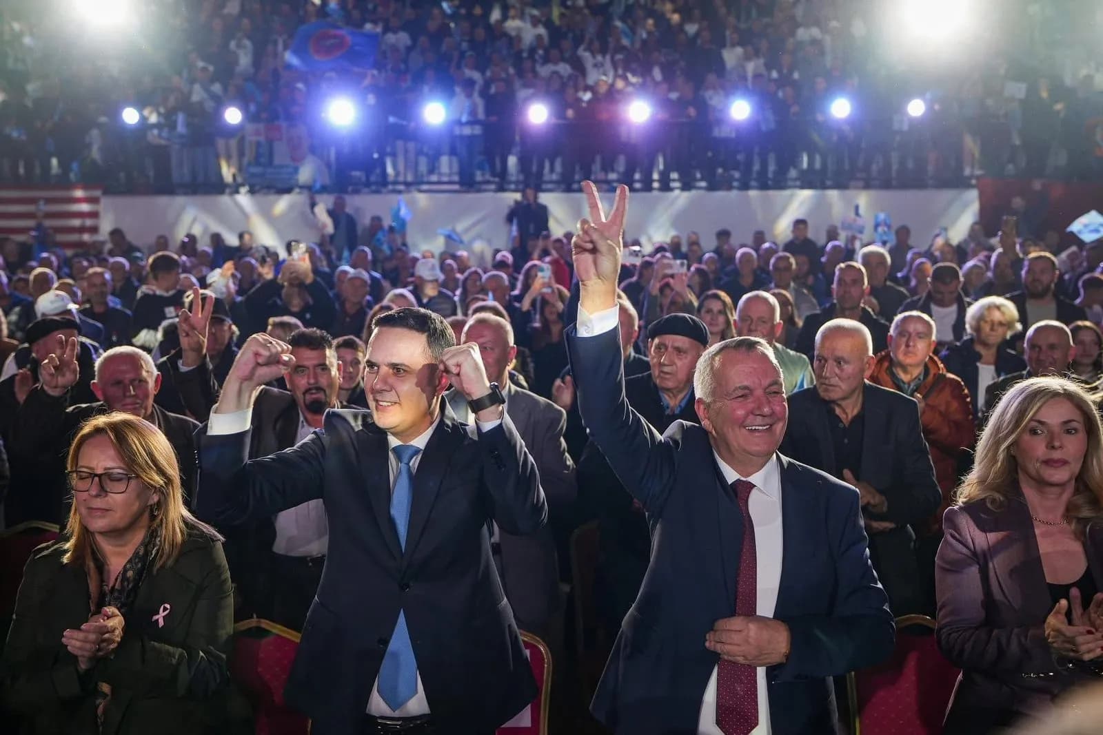 Uragani i fitores në Lipjan, entuziazëm i madh mes mijëra qytetarëve në tubimin qendror të LDK-së