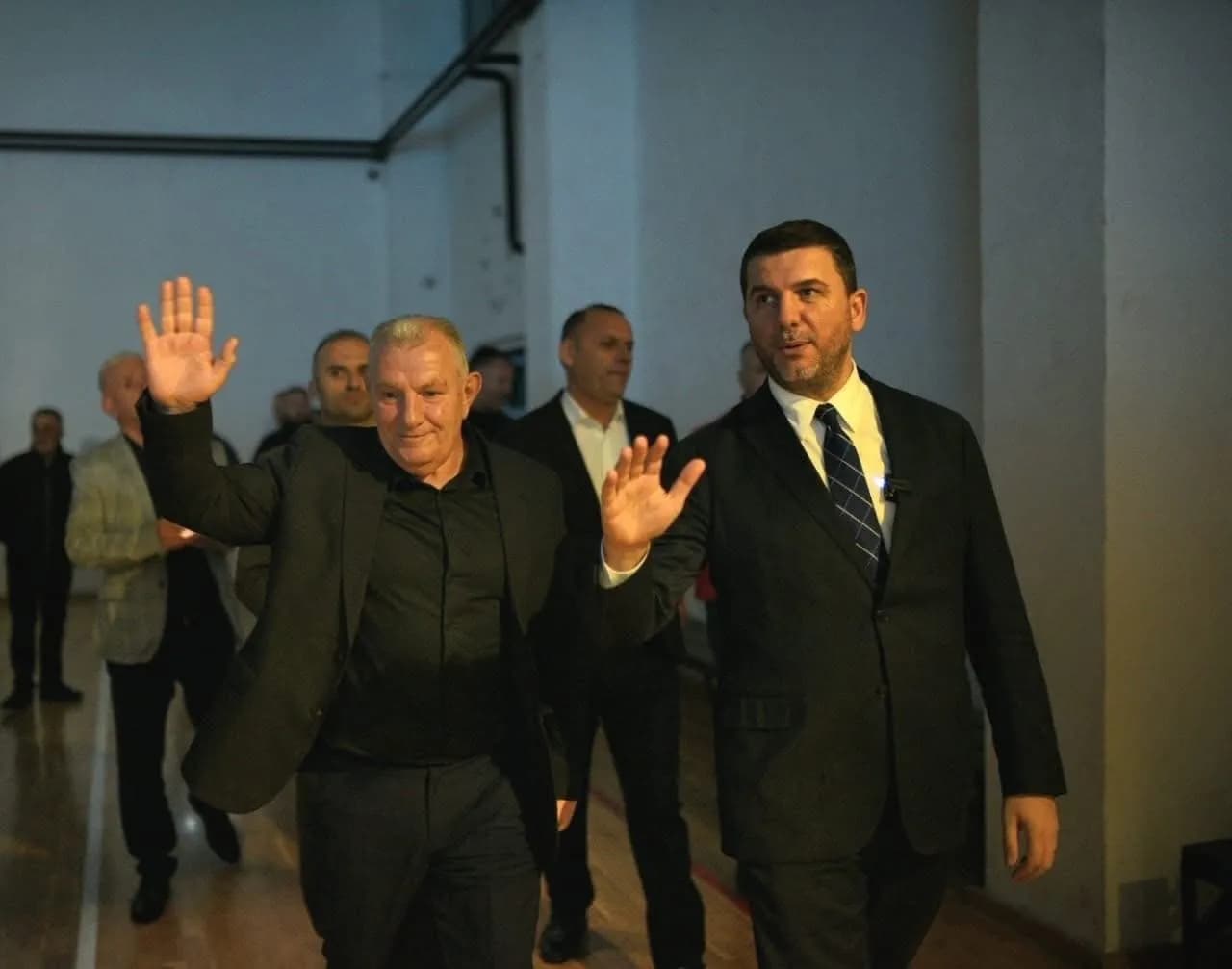 Vazhdon atmosfera e zjarrtë në tubimet e Shukri Bujës: I bindur për fitoren në Lipjan