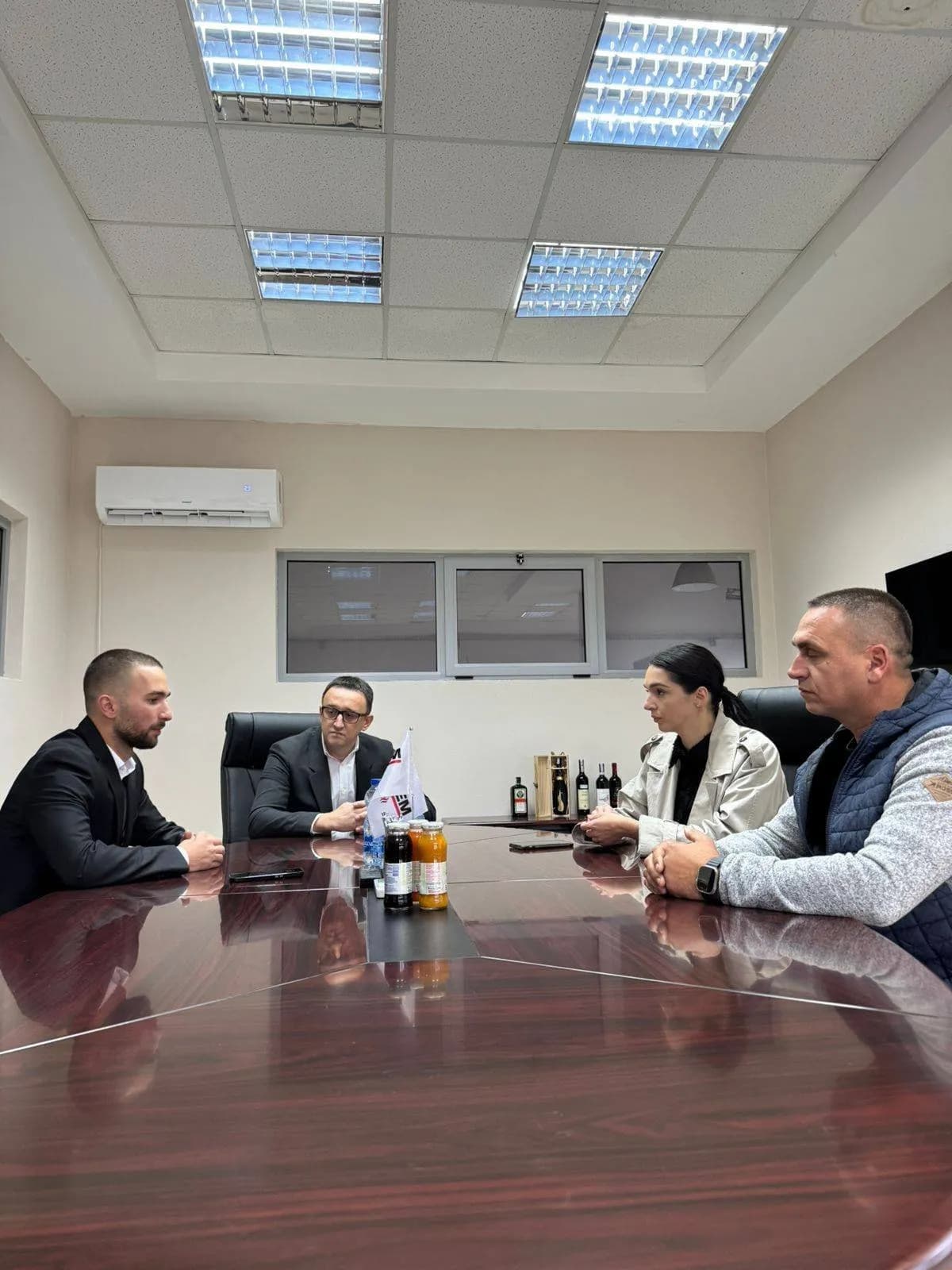 Vokshi-Nallbani: Vizioni ynë për Pejën parasheh mbështetje reale për bizneset lokale