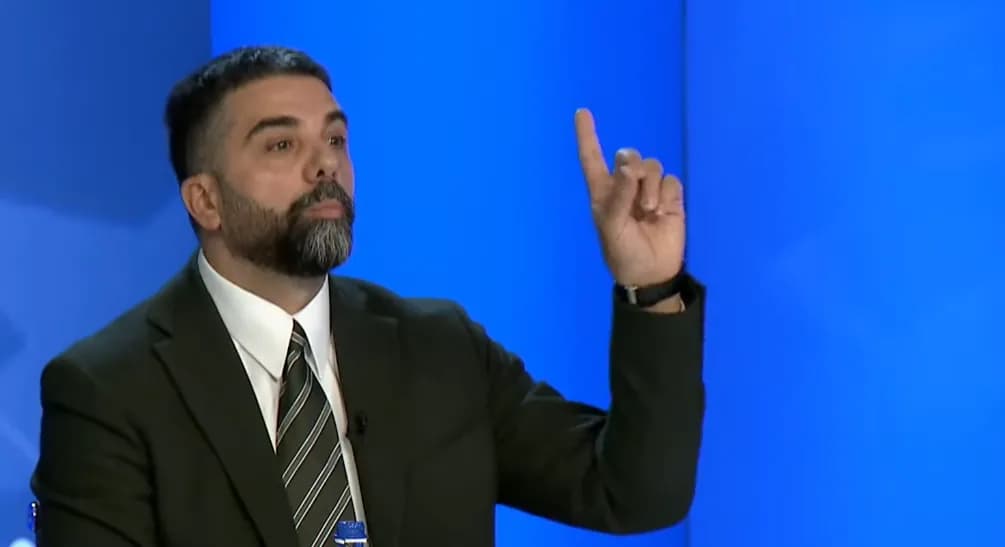Deputeti i PDK-së: Albin Kurti është hajn me tri ndërrime; hajn paradite, super hajn mesditë, mega hajn në mbrëmje