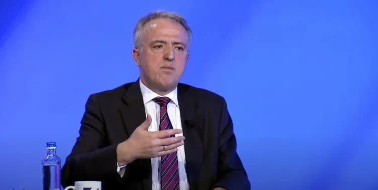 Hamiti: Demagogu populist Albin Kurti i varfëroi qytetarët e Kosovës, duhet të dalim nga kurthi i tij