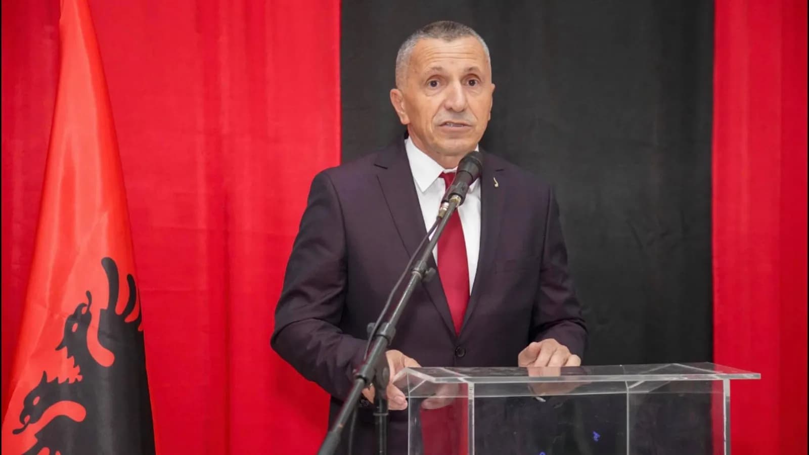Kamberi: Diskriminimi ndaj shqiptarëve është sistematik dhe i organizuar