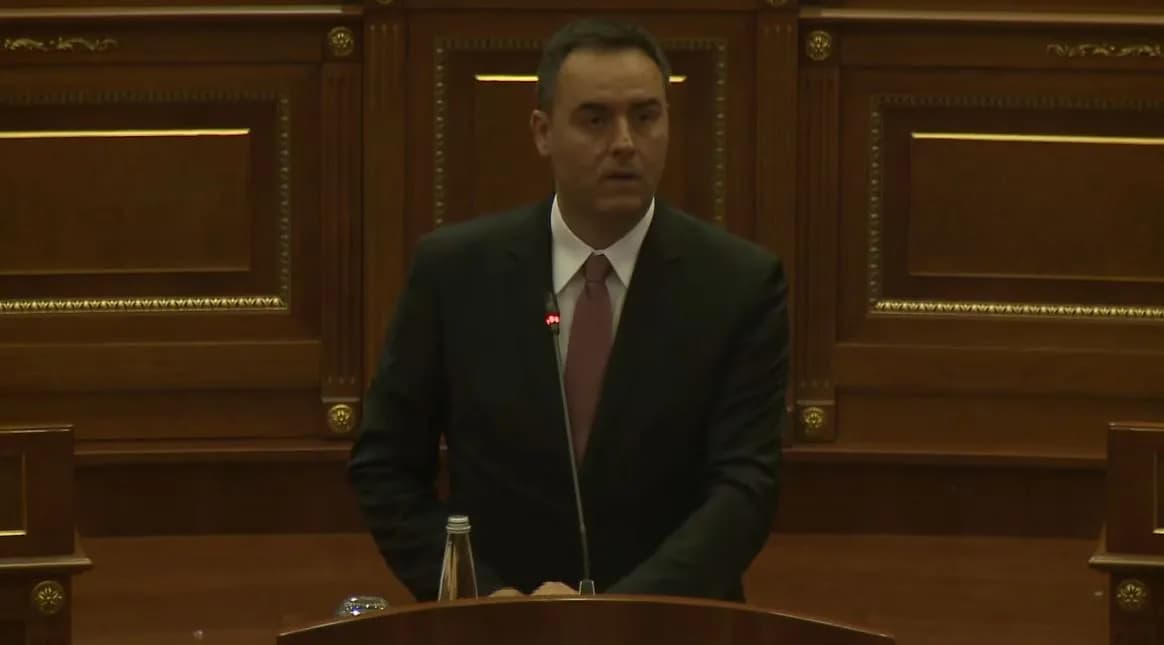 Konjufca nis fjalimin: Pa një qeveri të re, vendi ynë e ka të sigurt thellimin e krizës aktuale