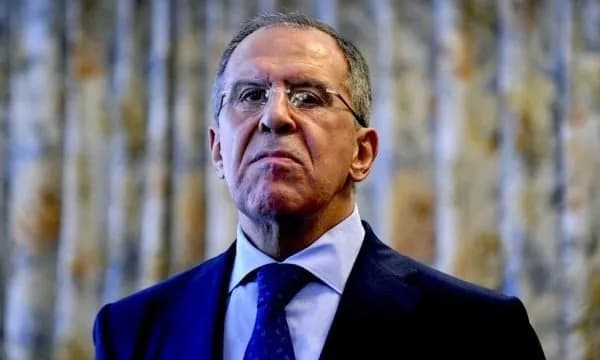 Lavrov akuzon Brukselin dhe Britaninë: Po nxisin Uashingtonin drejt luftës