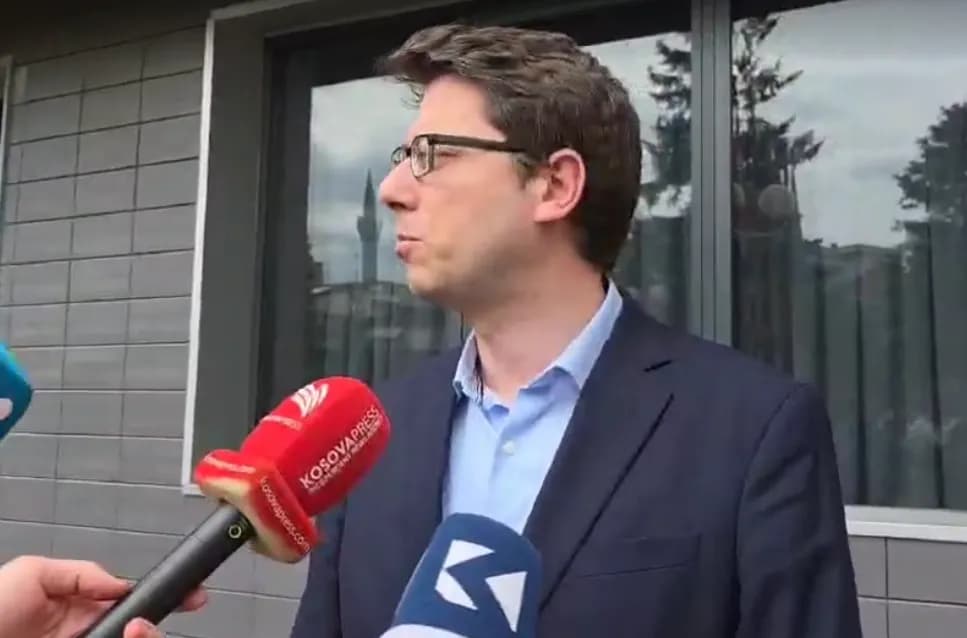 Murati i përgjigjet Abdixhikut: Po bën fushatë për zgjedhjet e 28 dhjetorit, në vend që të shpjegojë pse s’u votua buxheti