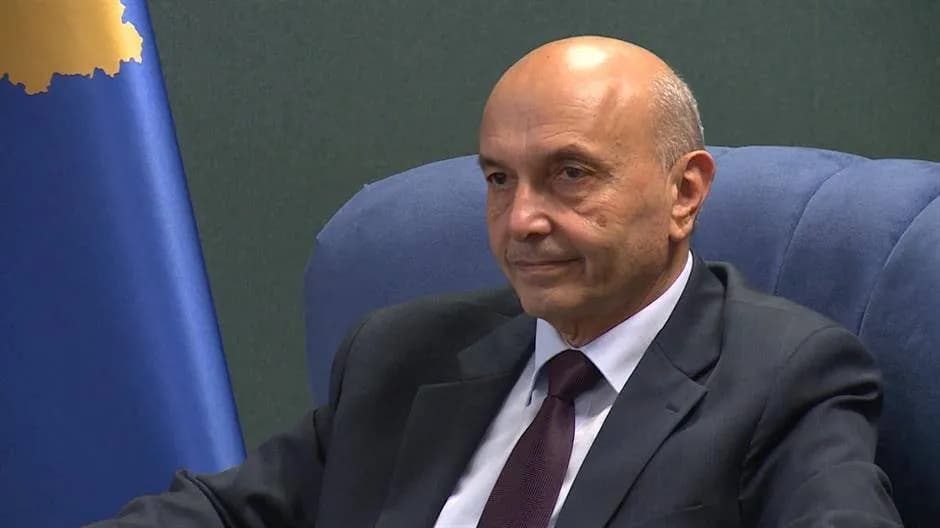 Mustafa: Mund të presim dredhi të Vjosa Osmanit për të mbetur në pushtet