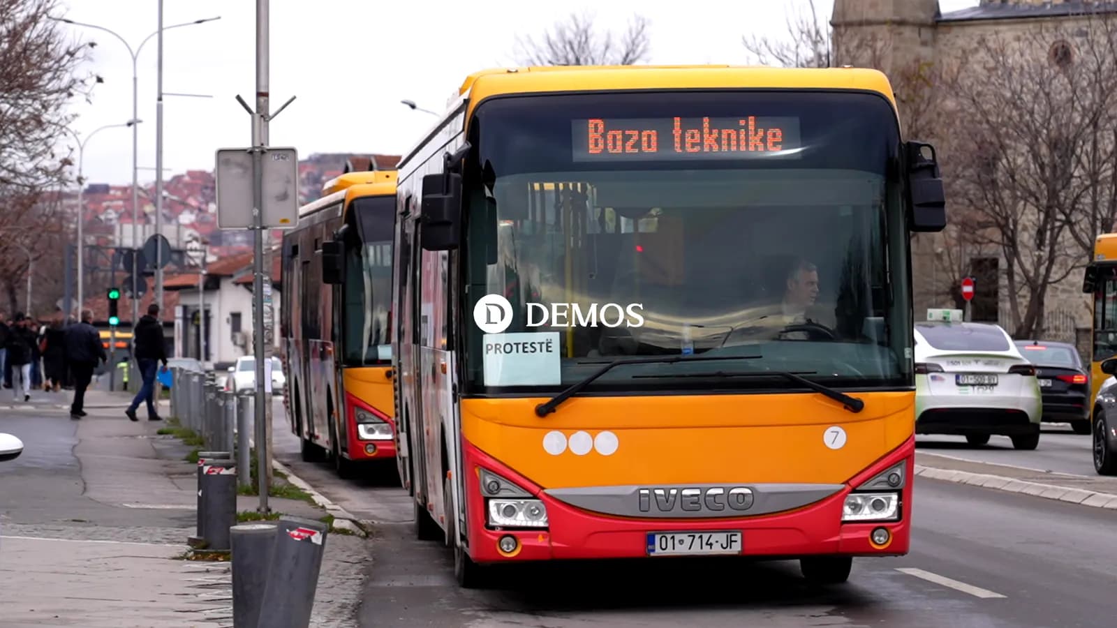 Përfundon protesta e punëtorëve të Trafikut Urban dhe operatorëve privatë