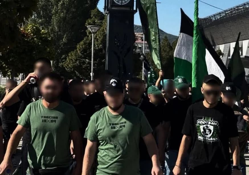 Policia përdor gazlotsjellës ndaj Torcidës, nuk u lejuan të shkojnë në stadiumin e Vushtrrisë
