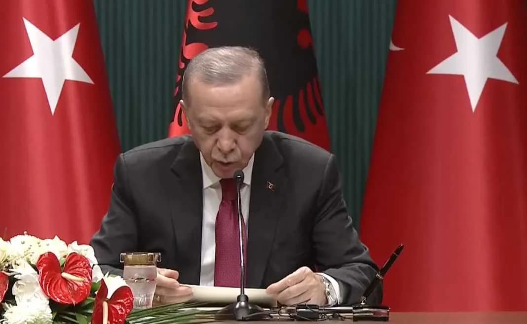 Turqia uron Shqipërinë për Ditën e Flamurit: Gëzuar aleatit tonë