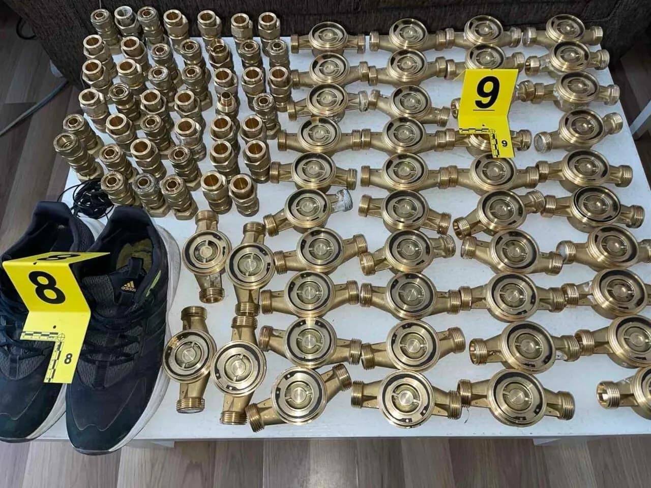 Arrestohen edhe dy të dyshuar për vjedhje të njehsorëve të ujit në Vushtrri
