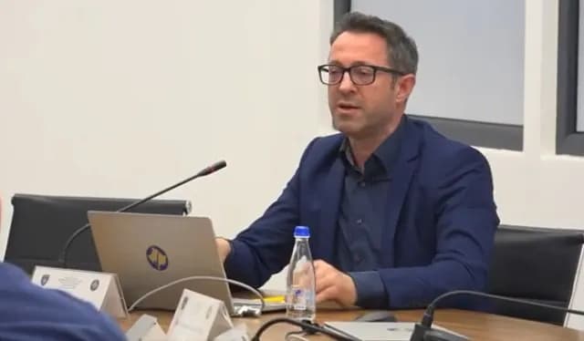 Eskalon burri i Albulena Haxhiut: LDK-ja e urren mërgatën, sikur Vuçiqi që i urren shqiptarët