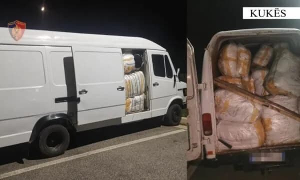 Kombi me targa serbe ndalet në Kamenicë, sekuestrohen 120 thasë patate