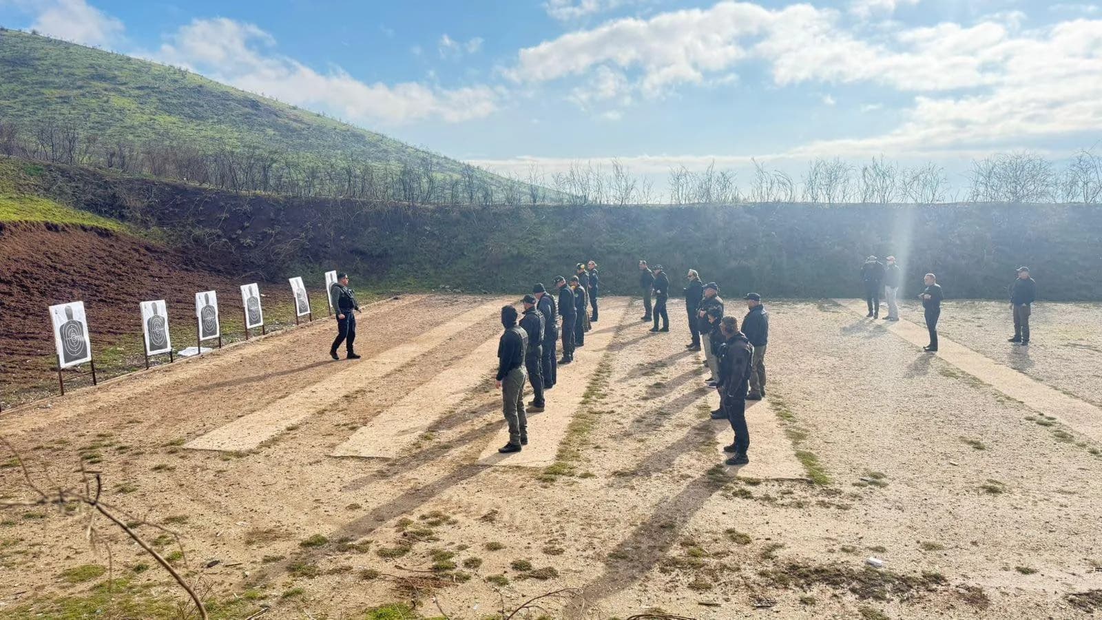 OSBE dhe Policia e Kosovës përfundojnë me sukses trajnimin disa-javor për armë të gjata