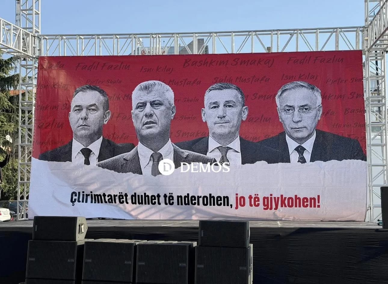 Pamje nga Shkupi: Nisin përgatitjet për protestën në kundërshtim të gjykimit të Speciales ndaj ish-krerëve të UÇK-së