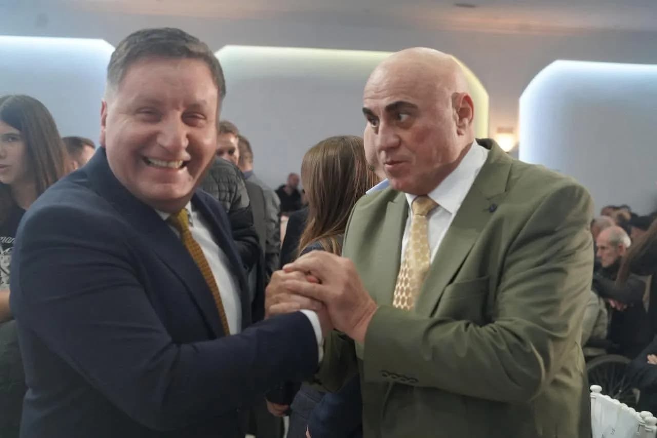 Përkrahje masive për LDK-në: Fadil Geci, kandidati me numër 33, pritet me entuziazëm në Shtime, Lipjan dhe Prishtinë