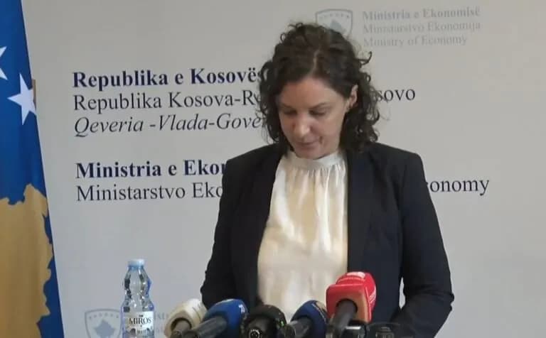 Rizvanolli mohon se zyrtarë të qeverisë dhe të LVV-së kanë lidhje me EFT-në: Është komplet gënjeshtër