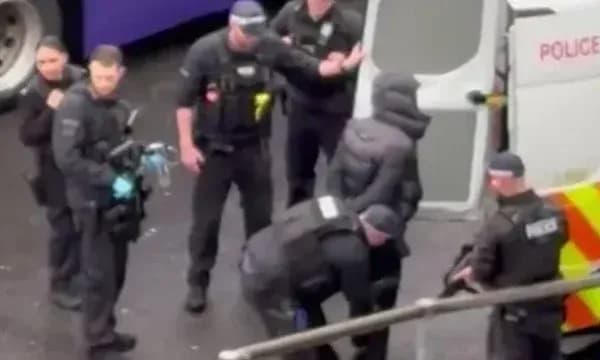 Sulm në Aeroportin Heathrow të Londrës, arrestohet një person