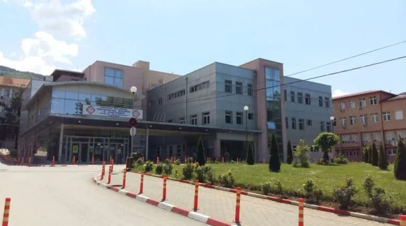 Vdes një paciente në Spitalin e Prizrenit, Policia jep detaje