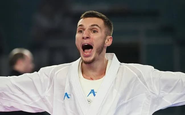 Zbarkon në Kosovë nënkampioni i botës në karate, këto janë fjalët e para