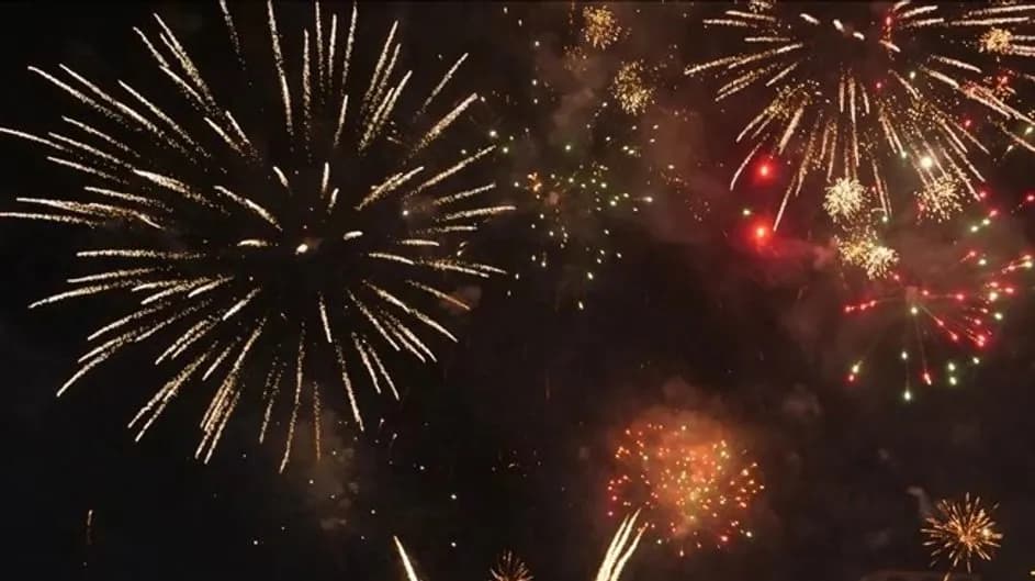 20 persona të lënduar në Shqipëri nga fishekzjarret, 13-vjeçarja në Tiranë shpëton mrekullisht nga plumbi qorr