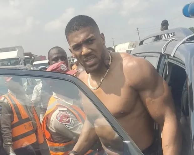 Anthony Joshua lirohet nga spitali në Nigeri, ish-kampioni i botës në peshat e rënda është mirë