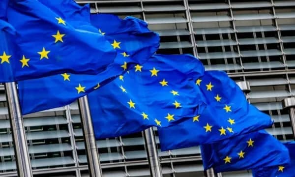 BE-ja paralajmëron për pasoja pas kërcënimit të Trumpit me tarifa shkaku i Grenlandës