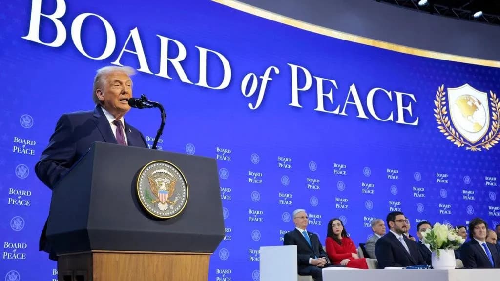 Bordi i Paqes | Trump nis fjalimin, përmend sërish ndaljen e luftërave, mes tyre Kosovë–Serbi