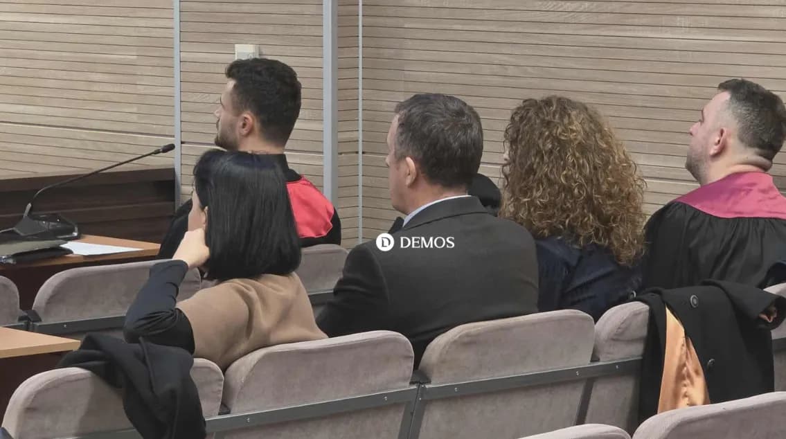 Gjykata veçon procedurën ndaj Xhelal Sveçlës në rastin e hedhjes së gazit lotsjellës në Kuvend