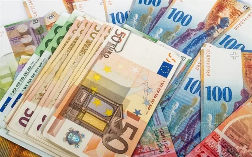 Kosovari tregon zemrën e madhe, dhuron 2 mijë euro për veteranin e UÇK-së që ka nevojë për banesë