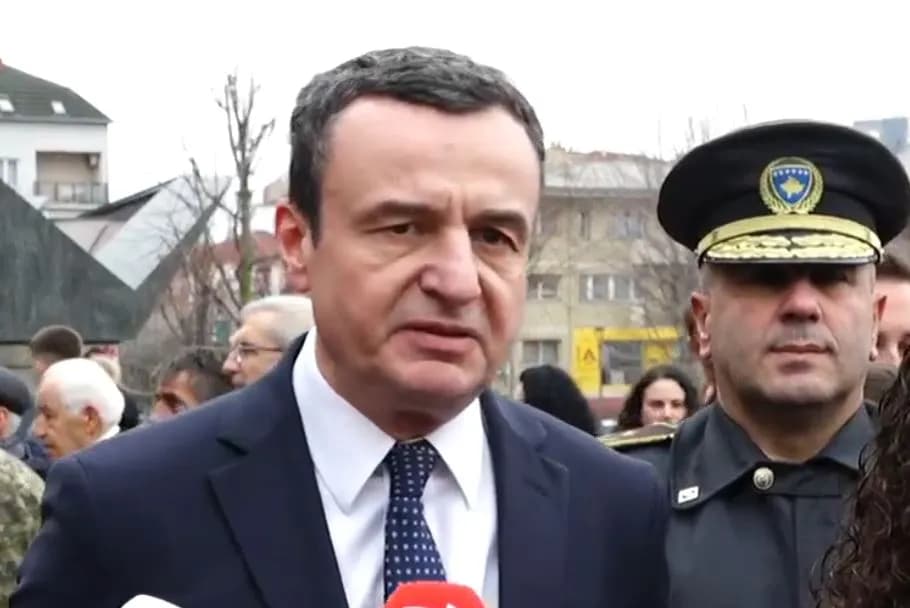 Kurti nderon Pajazitin me bashkëluftëtarë: Rënia e tyre i dha hov UÇK-së