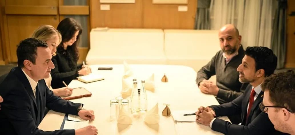 Kurti në Davos takohet me Ministrin e Tregtisë së Kanadasë për të forcuar marrëdhëniet tregtare