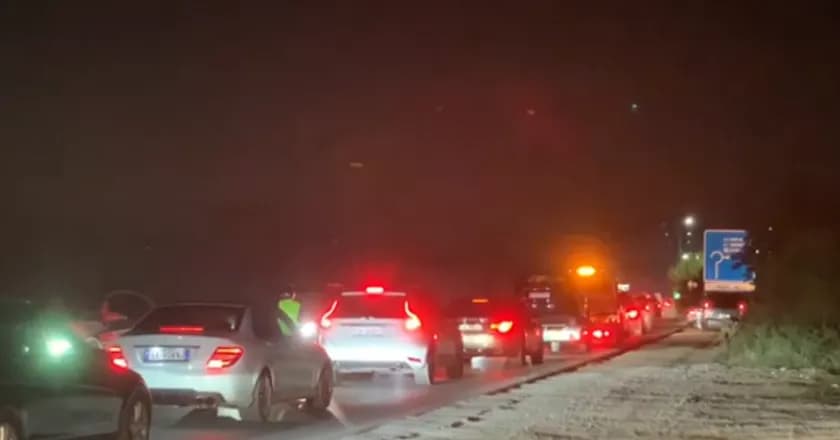Largimi i mërgimtarëve nga Kosova, kjo është gjendja e fundit në pikat kufitare