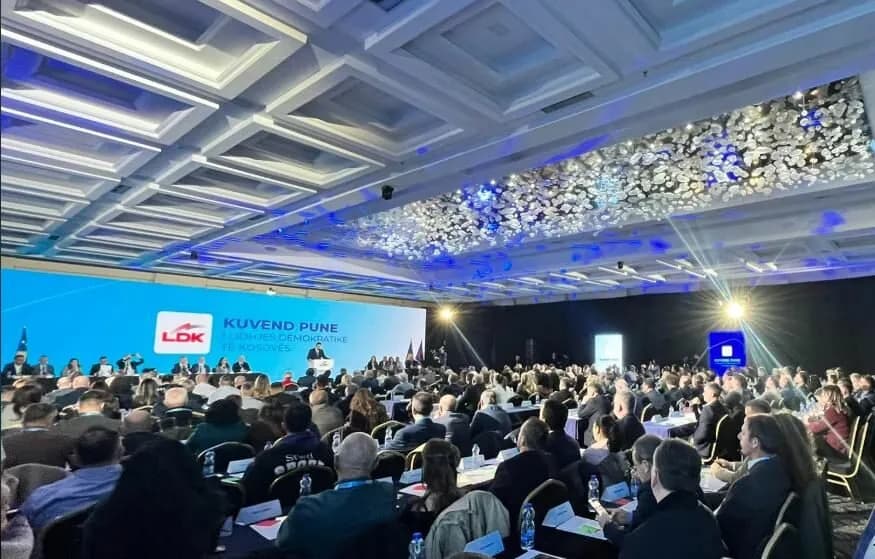 LDK përfundon votimin pro ose kundër dorëheqjes së Lumir Abdixhikut