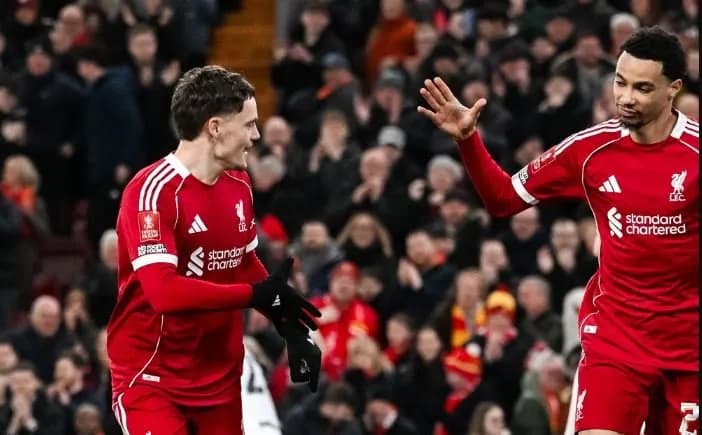 Liverpooli fiton pa problem, mposht Barnsleyn dhe kualifikohet tutje në “FA Cup”