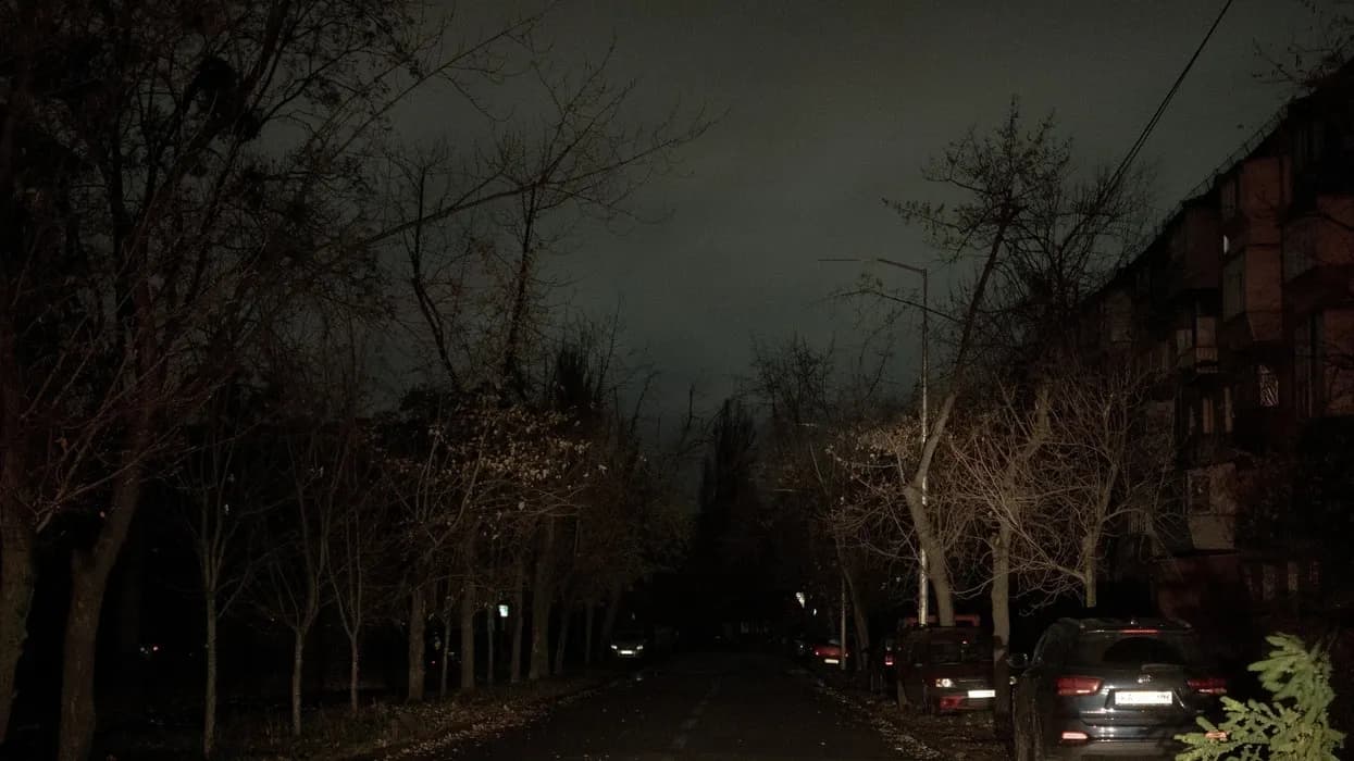 Ndërprerje masive energjie në Ukrainë pas defektit teknik në rrjetin elektrik