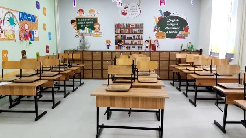 Nis sot gjysmëvjetori i dytë në shkolla, me përjashtim të disa komunave