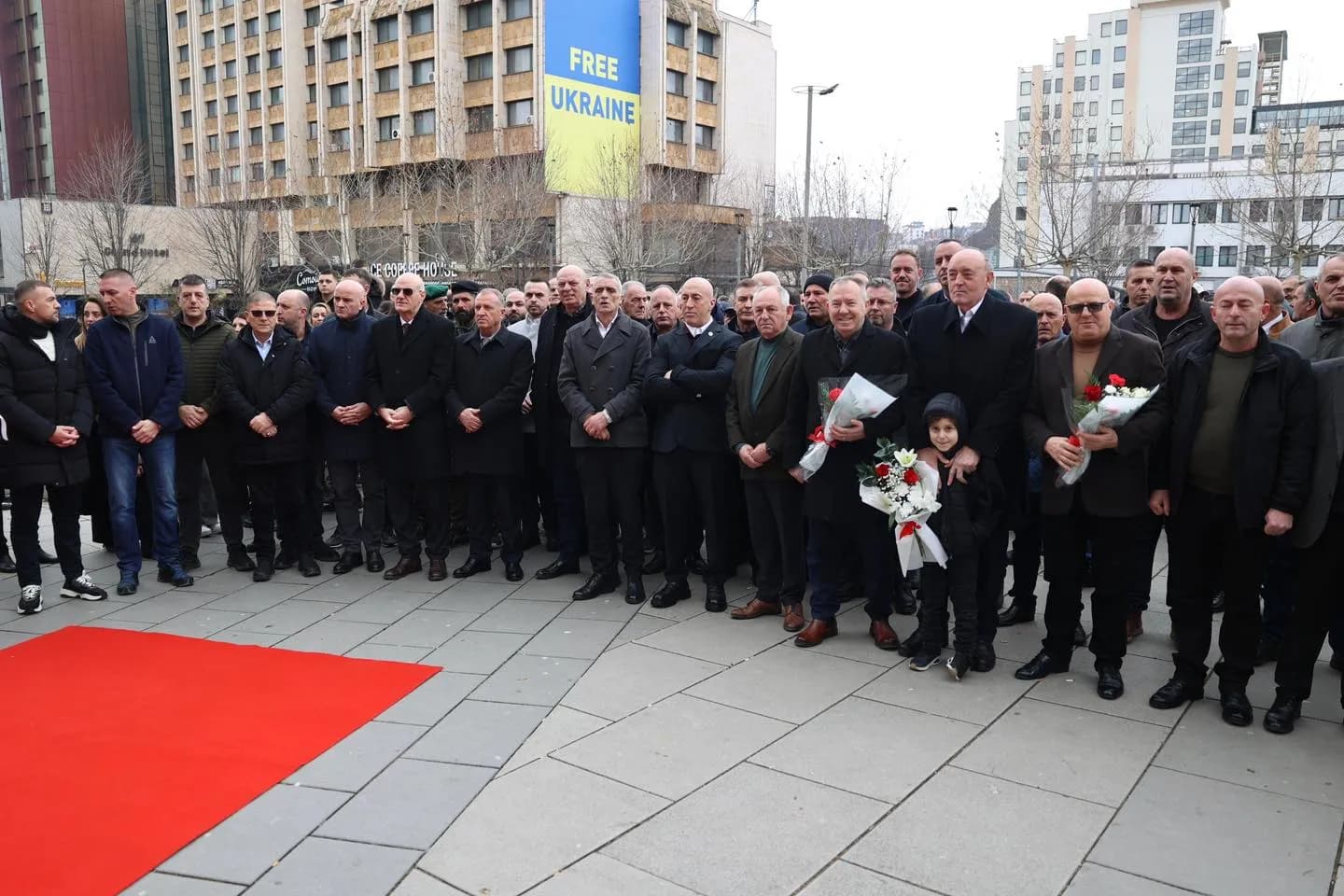 OVL-UÇK nderon sakrificën e Zahir Pajazitit, Hakif Zejnullahut dhe Edmond Hoxhës
