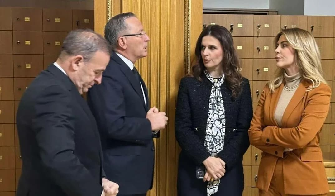 PDK bën homazhe në nderim të ish-krye kuvendarit, Nexhat Daci