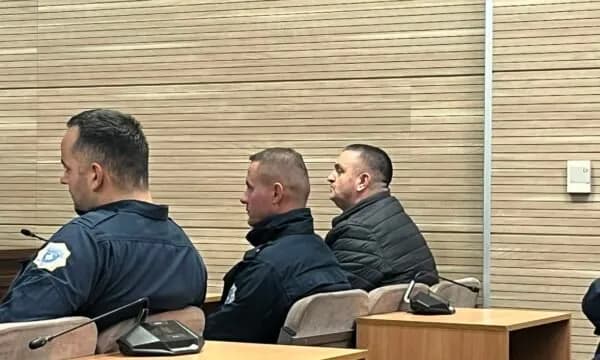 Prokurori thotë se drejtësia për viktimat e Izbicës është edhe detyrim moral e historik, mbrojtja pret aktgjykim lirues për Alidemajn