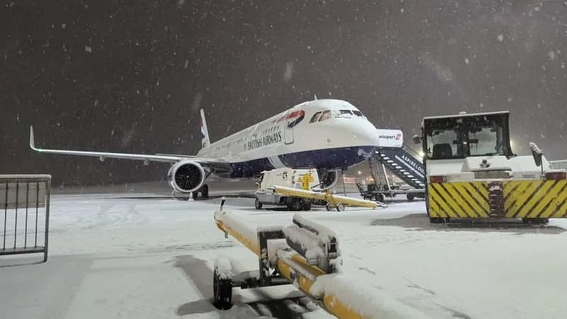 Borë e dendur paralizon përkohësisht Frankfurt, dhjetëra fluturime të anuluara në Aeroportin e Frankfurtit