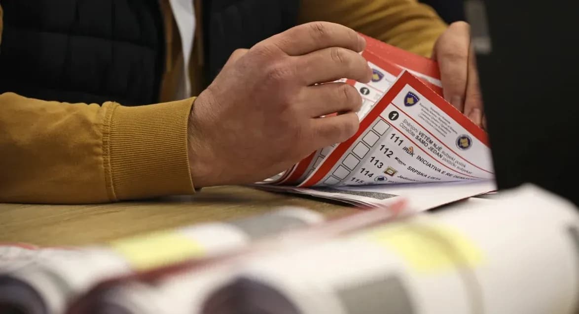 Dyshimet për manipulim me vota, ndalohen për 48 orë shtatë kryesues në Klinë