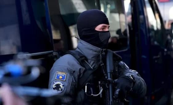 Ekstradohet nga Zvicra për në Kosovë, i kërkuari me urdhërarrest ndërkombëtar