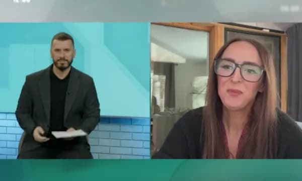 Elena Uka i del në krah Valon Sylës: “Pse Familja Jashari e ka zor me dalë në protestë?”