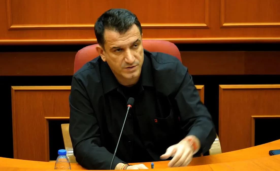 Erion Veliaj uron 18-vjetorin e Pavarësisë së Kosovës: Qofsh gjithmonë e lirë
