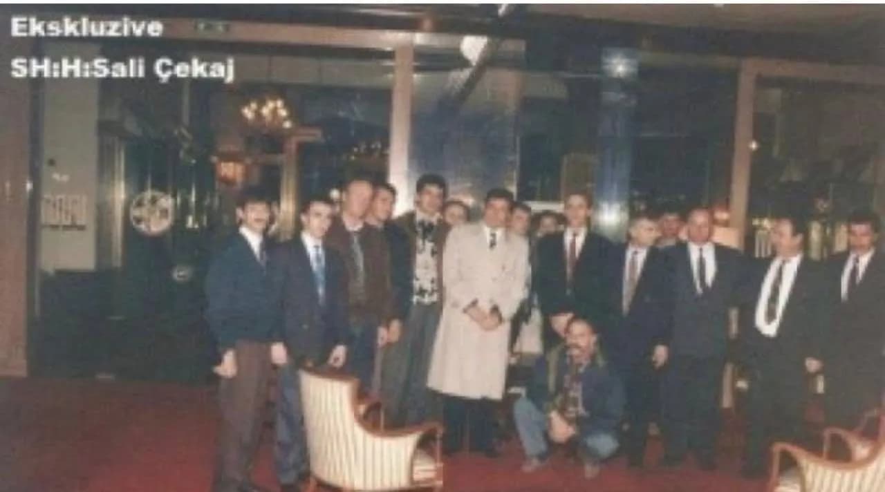Foto të rralla: Sali Berisha krah Adem Jasharit dhe Ibrahim Rugovës