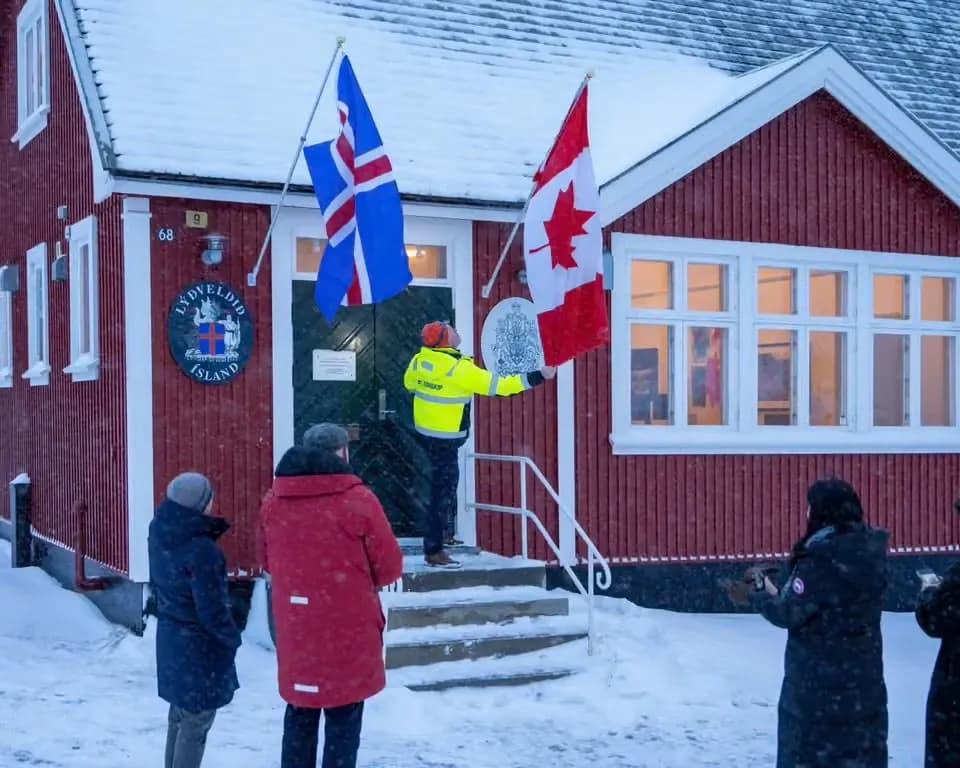 Kanadaja dhe Franca forcojnë praninë diplomatike në Grenlandë pas interesimit të ShBA-së për ishullin