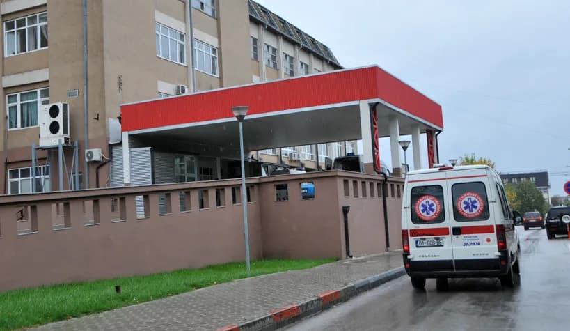 Kjo është gjendja shëndetësore e burrit që u godit nga i biri me sëpatë