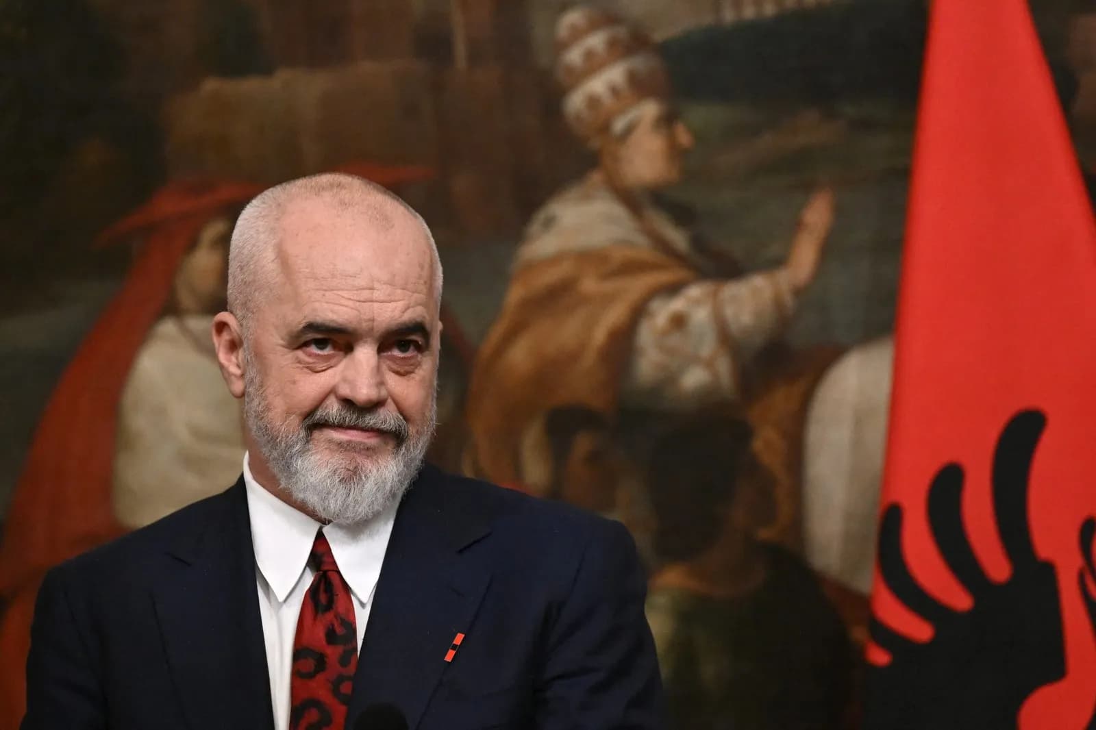 Rama: Mbi 11 milionë pasagjerë në vitin 2025, Aeroporti i Tiranës i pari në rajon