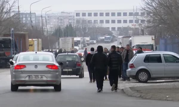 Shitja e mishit në rrugë e rrezikshme për shëndetin, aksion në tregun e automjeteve