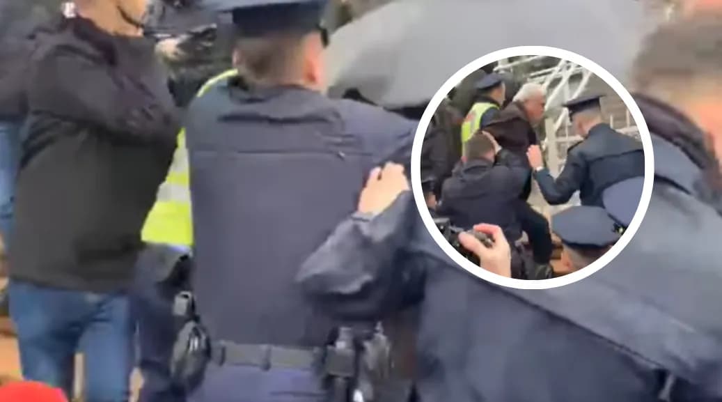 Tensionohet protesta kundër shtrenjtimit të rrymës, Policia arreston një person – protestuesit ndërhyjnë